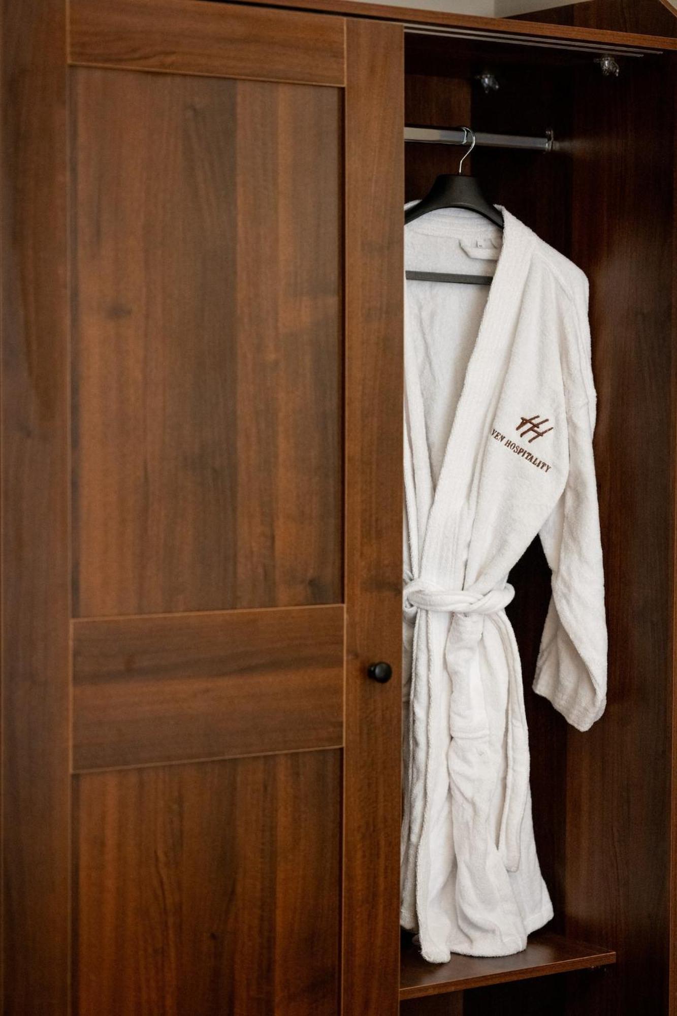 1832 Haven Residences - 2br Serviced - Apartment