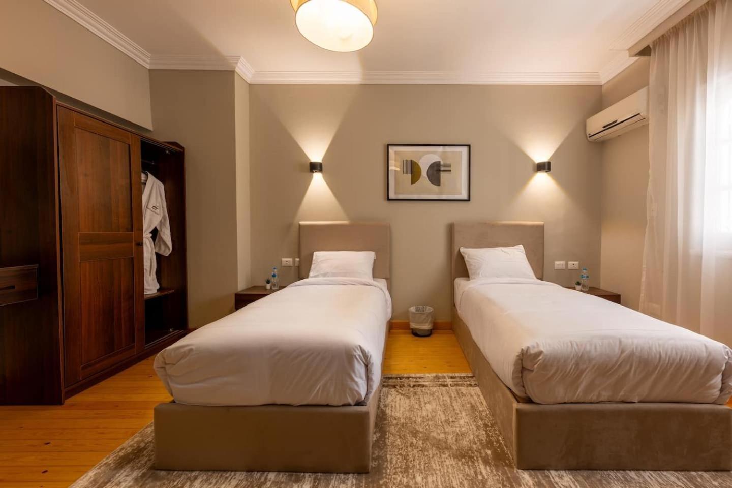 1832 Haven Residences - 2br Serviced -